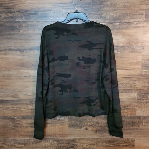 Social Standard By Sanctuary Sweater L Daytripper Camo Cardigan Thin Knit NWT - Picture 3 of 10